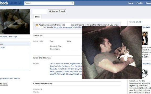 Farsa anului pe Facebook! Cum poti sa razi in hohote speriind lumea printr-un truc Farsa Anului Pe Facebook Cum Poti Sa Razi In Hohote Speriind Lumea Printr Un Truc
