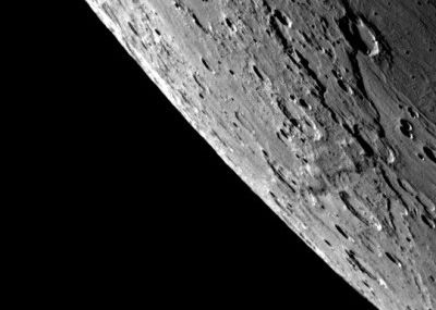 Ne mutam pe Mercur? Specialistii NASA sunt uimiti: au descoperit apa si materie organica Cea Mai Apropiata Planeta De Soare Din Sistemul Nostru Solar A Inghetat Specialistii Nasa Sunt Uimiti