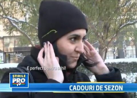 Caciula cu difuzoare Caciula Cu Difuzoare Sau Manusa Cu Bluetooth Cadoul Perfect Pentru Pasionatii De Gadgeturi