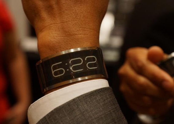 CST-01 Cst 01 Cel Mai Subtire Ceas De Mana Din Lume Lansat La Ces 2013 Pret Si Caracteristici