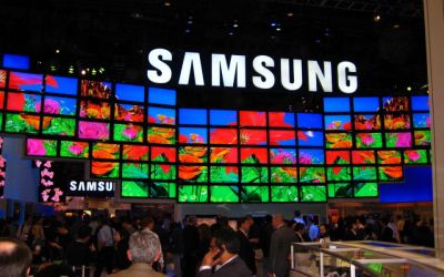 George Buhnici, la CES 2013: Camera foto 3D si primul televizor curbat din lume