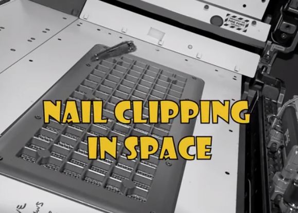 VIDEO Asa isi taie astronautii unghiile in spatiu Video Asa Isi Taie Astronautii Unghiile In Spatiu