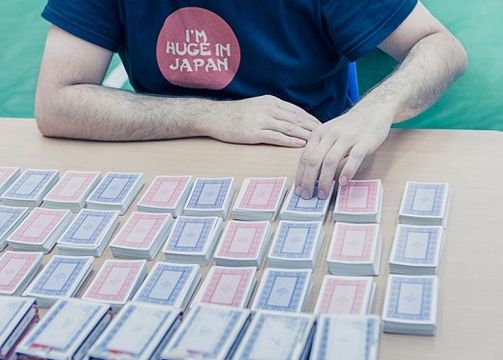 El este campionul mondial la memorie. Cat poate tine minte El Este Campion Mondial La Memorie Cat Poate Tine Minte