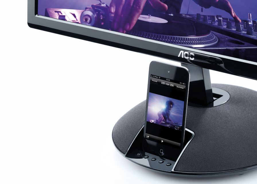 Monitorul AOC E2343Fi cu dock pentru iPhone. Vezi filmele direct de pe telefon Monitorul Aoc E2343fi Cu Dock Pentru Iphone Vezi Filmele Direct De Pe Telefon