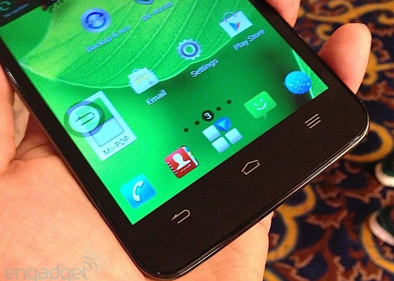 ZTE Grand Memo Zte Grand Memo Ecran Imens Procesor Quad Core Si Camera Cu Rezolutie Mare