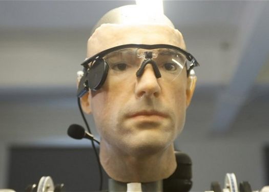 FOTO. Rex, omul bionic de 1 milion de dolari. Are organe si membre artificiale Foto Rex Omul Bionic De 1 Milion De Dolari Are Organe Si Membre Artificiale