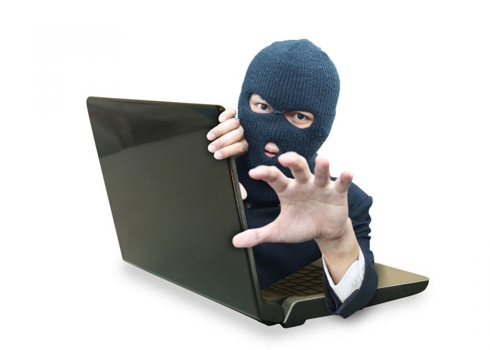 hacker Hackerul Fortezza A Fost Extradat Din Romania Si Condamnat La 12 Ani De Inchisoare In Statele Unite