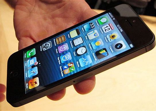 FOTO: iPhone nu va mai fi niciodata la fel. Decizie fara precedent luata de Apple: la ce element unic renunta compania Foto Iphone Nu Va Mai Fi Niciodata La Fel Decizie Fara Precedent Luata De Apple La Ce Element Unic Renunta