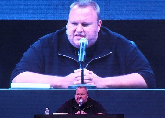 Mega se repozitioneaza. Kim Dotcom promite servicii sigure de email, clouding si mesagerie audio/video Megaupload Se Repozitioneaza Kim Dotcom Promite Servicii Sigure De Email Clouding Si Mesagerie Audio Video