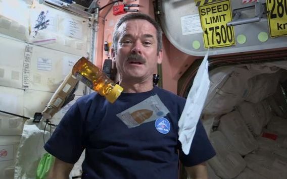 Statia Spatiala Internationala prezinta: Space Kitchen (cooking show in imponderabilitate) Statia Spatiala Internationala Prezinta Space Kitchen Cooking Show In Imponderabilitate