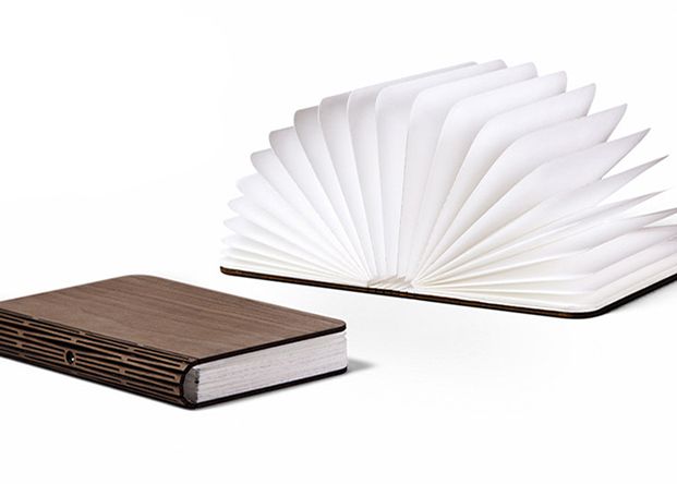 Lumio, veioza-carte potrivita pentru orice fel de suprafata Lumio Veioza Carte Potrivita Pentru Orice Fel De Suprafata