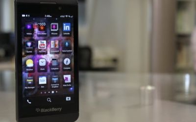 BlackBerry Z10 si Alcatel One Touch, vazute de George Buhnici la MWC 2013