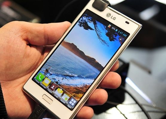 LG Optimus L7 a fost adus la MWC 2013. Alternativa minimalista a unui Galaxy SII. Review VIDEO Lg Optimus L7 A Fost Adus La Mwc 2013 Alternativa Minimalista A Unui Galaxy Sii Review Video