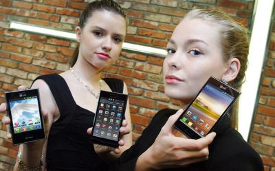 LG Optimus L3 II. Mic, usor, cu o baterie puternica. VIDEO review George Buhnici