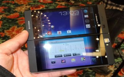 Medias W N-05E, telefonul cu doua ecrane care devine tableta. VIDEO