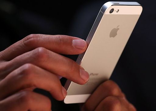 Cele mai mari erori de pe iPhone 5. Clipul care arata ce gafe a facut Apple cu telefonul tau Cele Mai Mari Erori De Pe Iphone 5 Clipul Care Arata Ce Gafe A Facut De Apple Cu Telefonul Tau