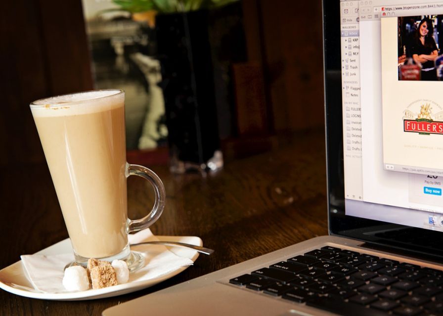 iLikeIT. Experiment George Buhnici. Cat de vulnerabile sunt retelele Wi-Fi din centrul Bucurestiului Ilikeit Experiment George Buhnici Cat De Vulnerabile Sunt Retelele Wi Fi Din Centrul Bucurestiului