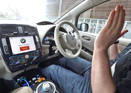 O companie engleza va lansa inainte de cei de la Google masina care va putea fi condusa fara sa fii sofer O Companie Engleza Va Lansa Inainte De Cei De La Google Masina Care Va Putea Fi Condusa Fara Sa Fii Sofer