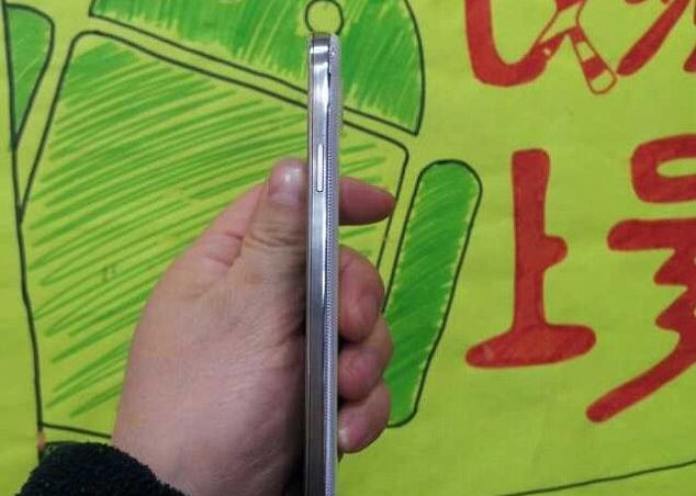 Samsung Galaxy S4, prezentat inainte de lansare: Daca aceste imagini sunt false, sunt foarte bine realizate Samsung Galaxy S4 Prezentat Inainte De Lansare Daca Aceste Imagini Sunt False Sunt Foarte Bine Realizate