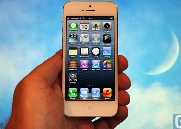 Premiera la Apple. Ce va avea noul iPhone 5S Premiera La Apple Ce Va Avea Noul Iphone 5s