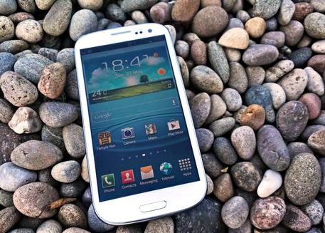 Samsung Galaxy S III ar urma sa primeasca un update. Va avea incarcare wireless Samsung Galaxy S Iii Ar Urma Sa Primeasca Un Update Va Avea Incarcare Wireless