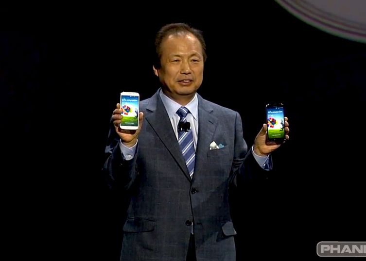 Primul Samsung cu ecran flexibil? Interviu cu seful diviziei smartphone de la Samsung Primul Samsung Cu Ecran Flexibil Interviu Cu Seful Diviziei Smartphone De La Samsung