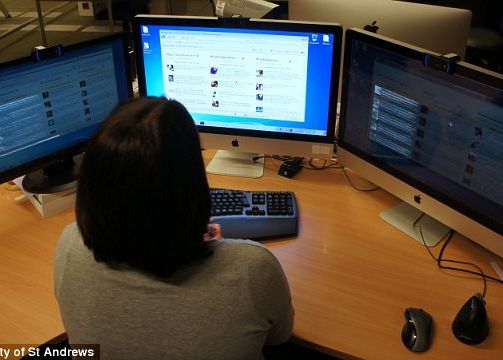 Nu esti atent la serviciu? Monitorul tau poate sa vada asta! Nu Esti Atent La Serviciu Monitorul Tau Poate Sa Vada Asta