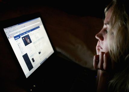 Facebook introduce luni un nou serviciu. Ce se schimba in comentariile de pe retea Facebook Introduce Luni Un Nou Serviciu Ce Se Schimba In Comentariile De Pe Retea