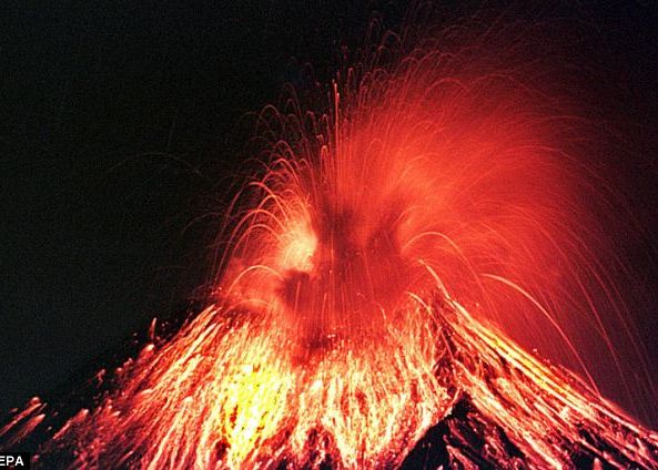 Mai multe eruptii vulcanice a ucis jumatate din vietuitoarele de pe Pamant. In urma cu 200 de milioane de ani Mai Multe Eruptii Vulcanice A Ucis Jumatate Din Vietuitoarele De Pe Pamant In Urma Cu 200 De Milioane