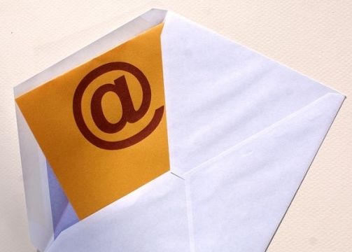 Ai mail la Yahoo? Compania pregateste o imbunatatire fantastica Ai Mail La Yahoo Vesti Bune Compania Face O Mutare Foarte Inteligenta
