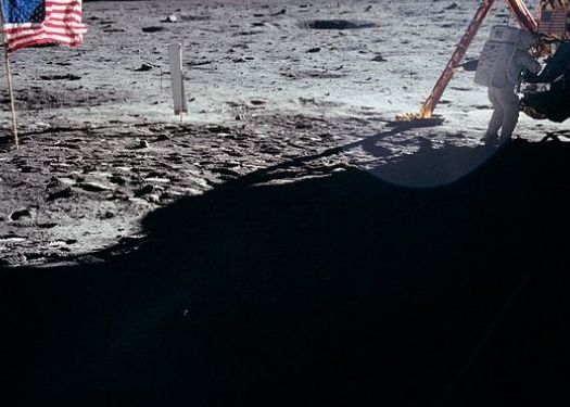 NASA, interesata din nou de Luna. Este un loc mult mai fascinant decat am crezut Nasa Interesata Din Nou De Luna Este Un Loc Mult Mai Fascinant Decat Am Crezut