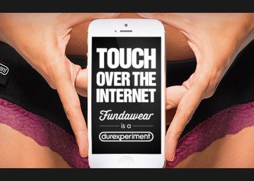 Fundawear, aplicatia prin care lenjeria purtata suplineste lipsa (fizica) a partenerului VIDEO Fundawear Aplicatia Prin Care Lenjeria Purtata Suplineste Lipsa Fizica A Partenerului Video