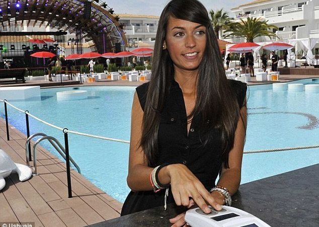 Cumparaturile, platite cu degetul Cumparaturile Platite Cu Degetul