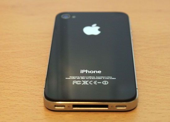 A cumparat un iPhone de pe internet, dar cand l-a deschis a avut o surpriza de proportii A Cumparat Un Iphone De Pe Internet Dar Cand L A Deschis A Avut O Surpriza De Proportii 1