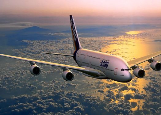 Un avion era sa se ciocneasca cu un obiect neidentificat. Am crezut ca o sa ne loveasca in plin Un Avion Era Sa Se Ciocneasca Cu Un Obiect Neidentificat Am Crezut Ca O Sa Ne Loveasca In Plin