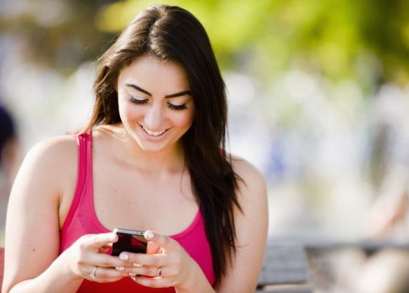 Aplicatia care cerceteaza dispozitia in functie de SMS-urile trimise sau vocea din convorbirile telefonice Aplicatia Care Cerceteaza Dispozitia In Functie De Sms Urile Trimise Sau Vocea Din Convorbirile Telefonice