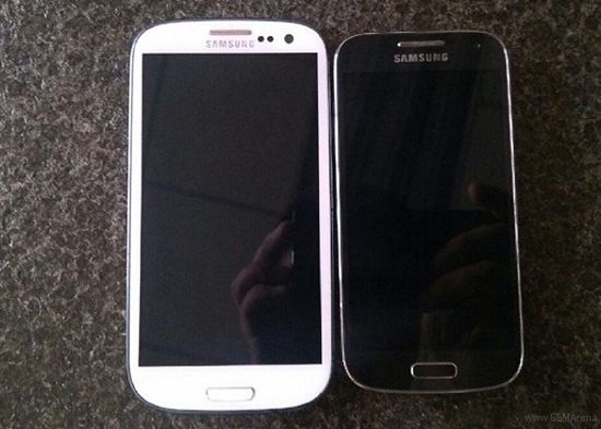 samsung galaxy s4 mini Samsung Galaxy S4 Mini Surprins In Imagini Ce Specificatii Ar Putea Avea