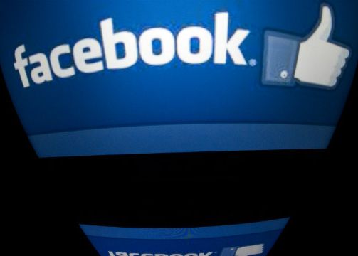 Te enerveaza schimbarile la Facebook? Iata ce au facut cativa americani VIRAL Te Enerveaza Schimbarile La Facebook Iata Ce Au Facut Cativa Americani Viral
