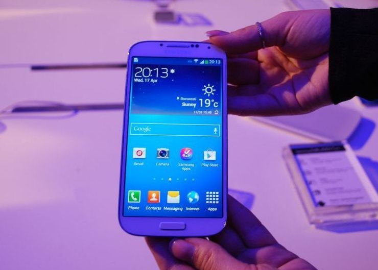 Samsung Galaxy S4, vanzari fabuloase! Telefonul a batut recordul predecesorului sau Samsung Galaxy S4 Vanzari Fabuloase Telefonul A Batut Recordul Predecesorului Sau 1