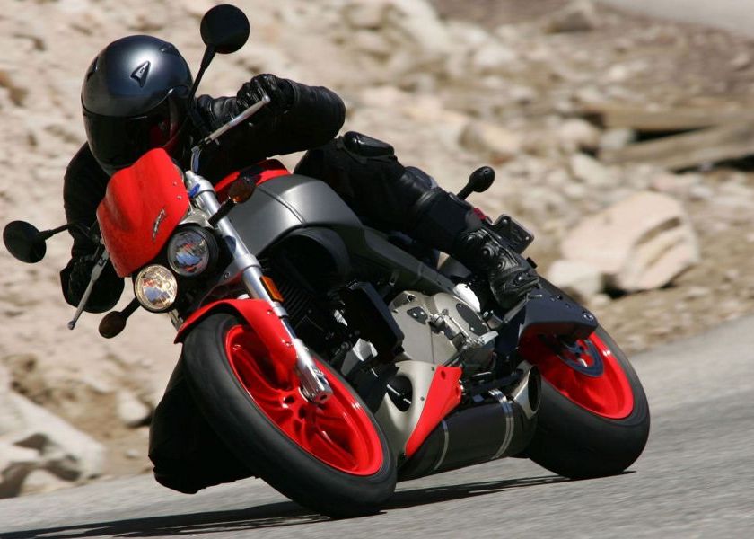 iLike IT: Casca cu bluetooth de 1.000 de euro, printre cele mai in voga gadgeturi ale motociclistilor Casca Cu Bluetooth De 1 000 De Euro Printre Cele Mai In Voga Gadgeturi Ale Motociclistilor