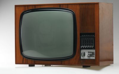 Gadgeturile copilariei. Am crescut cu televizorul alb-negru, astazi ne uitam la Smart TV