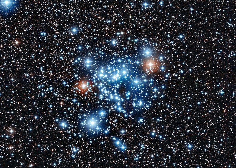 Noptile si zilele stelelor: Oamenii de stiinta au descoperit ca mai multi Sori stralucesc cu o regularitate sistematica Noptile Si Zilele Stelelor Oamenii De Stiinta Au Descoperit Ca Mai Multi Sori Aflati In Observatie Stralucesc