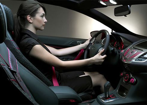 Masini pe care femeile vor cu adevarat sa le conduca. Proiectul vicepresedintelui Nissan Masini Pe Care Femeile Vor Cu Adevarat Sa Le Conduca Proiectul Vicepresedintelui Nissan