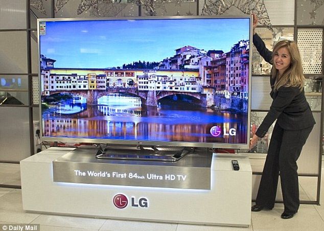 UltraHD, tehnologia care face imaginea de 15 ori mai clara decat cea HD, incercata la competiile sportive Ultrahd Tehnologia Care Face Imaginea De 15 Ori Mai Clara Decat Cea Hd Este Incercata In Filmarea Competiilor