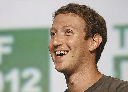 Facebook LIVE TEXT. Conferinta de presa misterioasa din aceasta seara. Anuntul facut de echipa lui Zuckerberg Facebook Live Text Conferinta De Presa Misterioasa Din Aceasta Seara Lucram La Idei Mari