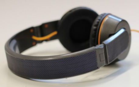 Castile Care Pot Incarca Playerul Folosindu Se De Energia Solara In Timpul Folosirii Lor