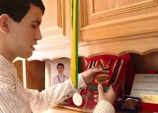 Andrei Heidelbacher, elevul roman medaliat cu argint la Olimpiada Internationala de Informatica, are oferta de la Facebook Andrei Heidelbacher Elevul Roman Medaliat Cu Argint La Olimpiada Internationala De Informatica Are Oferta