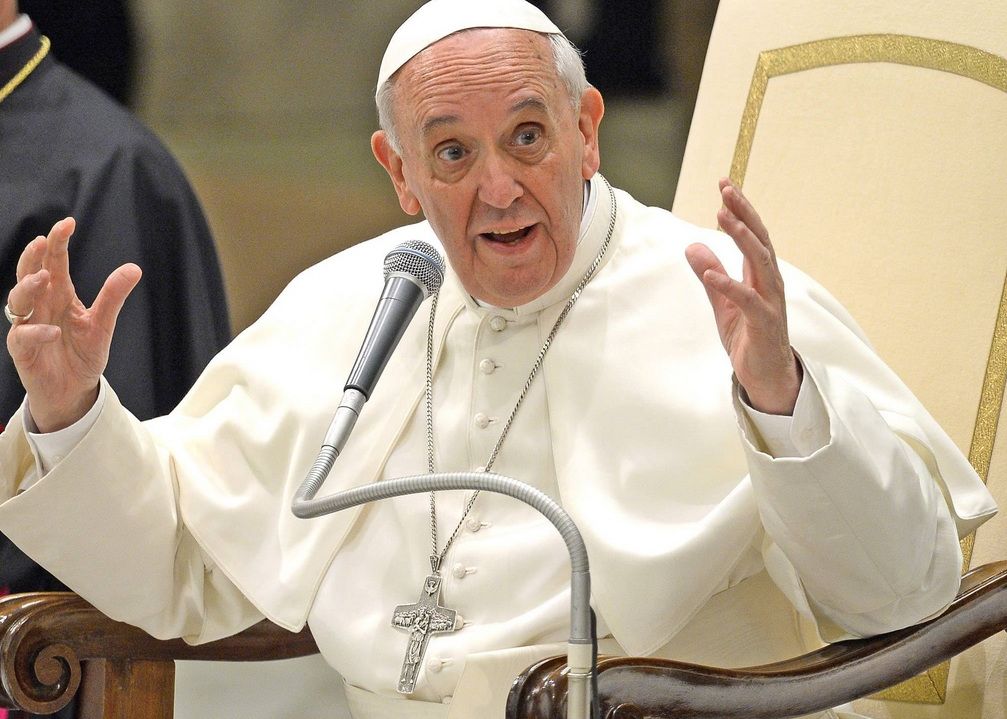 Timp Redus In Purgatoriu Pentru Followerii Papei Francisc Pe Twitter