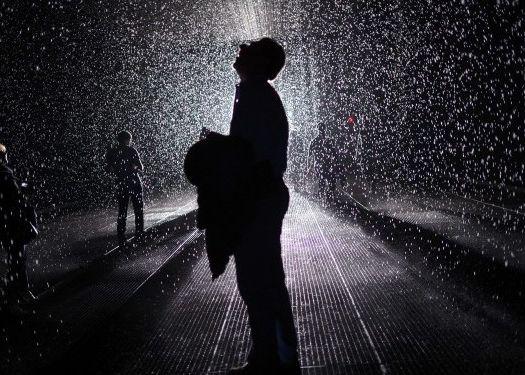 Mergi prin ploaie fara sa te uzi. Cea mai cool loc de vizitat al momentului Mergi Prin Ploaie Fara Sa Te Uzi Cea Mai Cool Loc Al Momentului