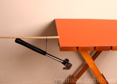 E Imposibil Ce A Reusit Sa Faca Un Om Fara Lipici Si Fara Cuie Video